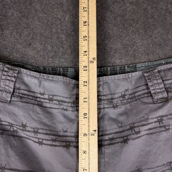 MMA Elite Shorts Mens 36 Gray Barbed Wire Print Cargo Y2K - Picture 8 of 15